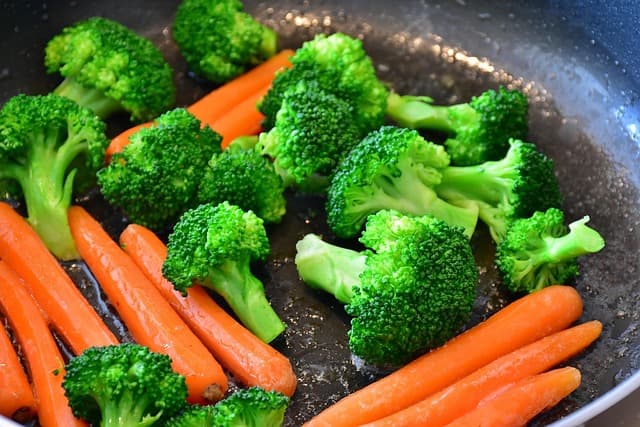 Comment établir un plan de repas vegan équilibré pour le sport